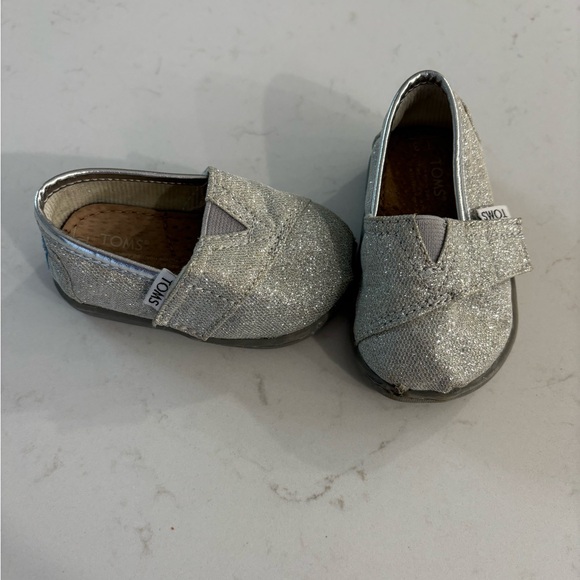 TOMS tiny Alpargatas baby Velcro shoes silver glitter size T3 (fits 6-12m) - Picture 6 of 7